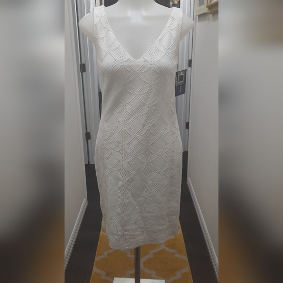 Dress - Picture 2 of 5